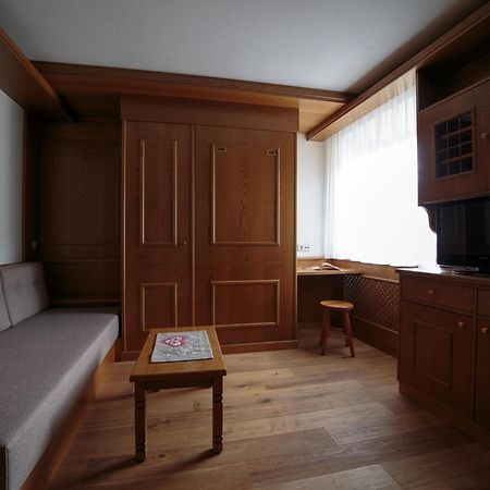 Sapelza Appartementhaus Dobbiaco Kültér fotó