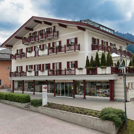 Sapelza Appartementhaus Dobbiaco Kültér fotó