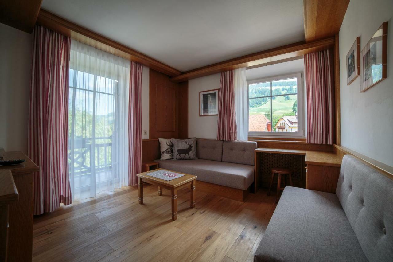 Sapelza Appartementhaus Dobbiaco Kültér fotó